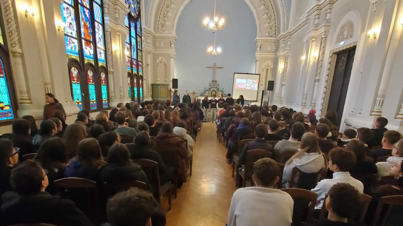 A Care2Travel önkénteseinek bemutatója