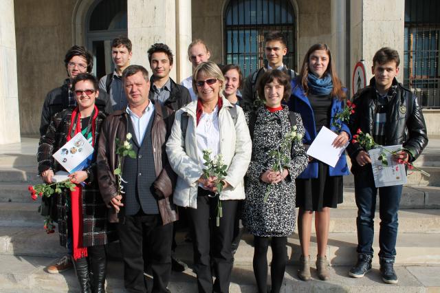 Kiválóság-díjak iskolánknak,diákjainknak  és tanárainknak 2015-ben is !